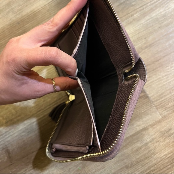 Gucci Small Soho Disco Metallic Wallet - Picture 6 of 16